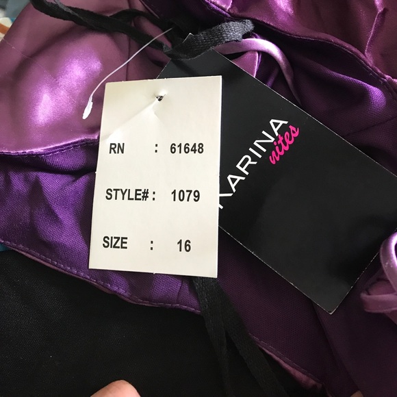 Dress - Picture 4 of 4