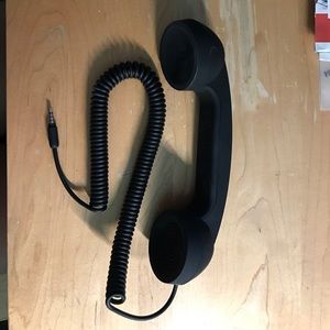 Cell phone handset