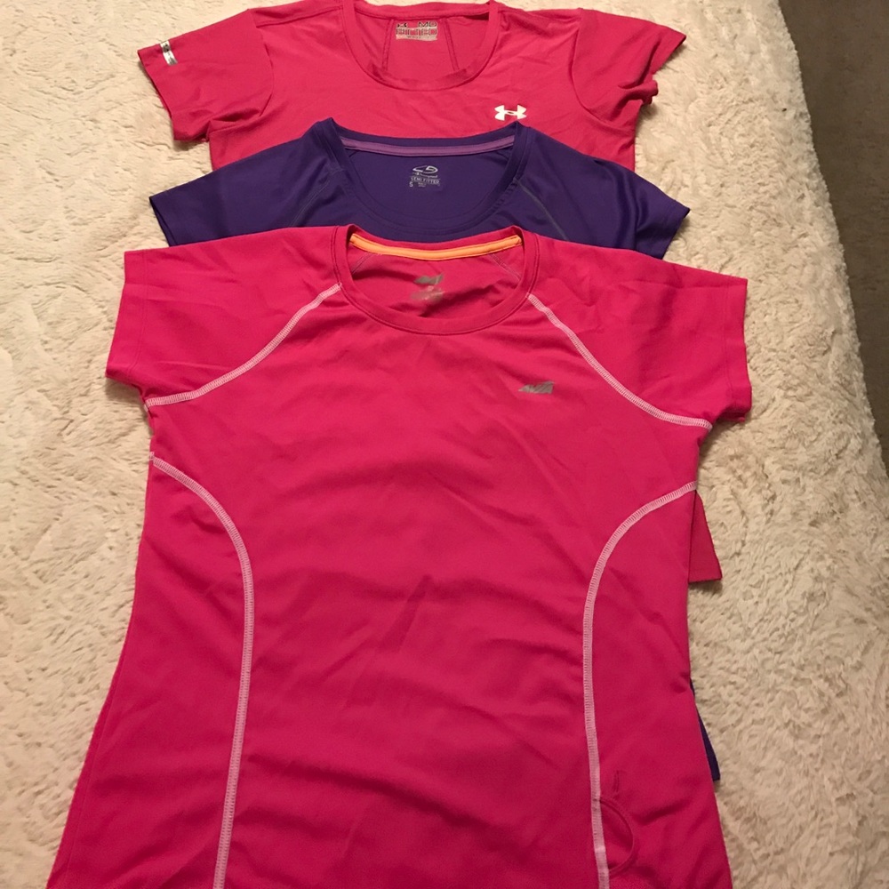 Set of 3 performance athletic tops