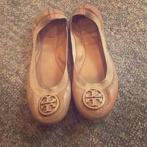 Tori Burch tan flats