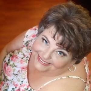 Meet your Posher, Leeann