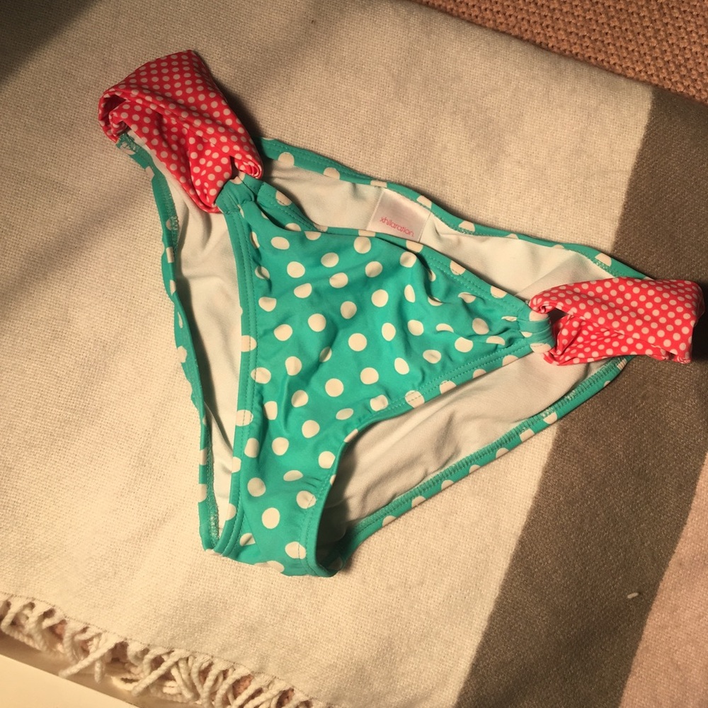 adorable polka dot bottoms !!