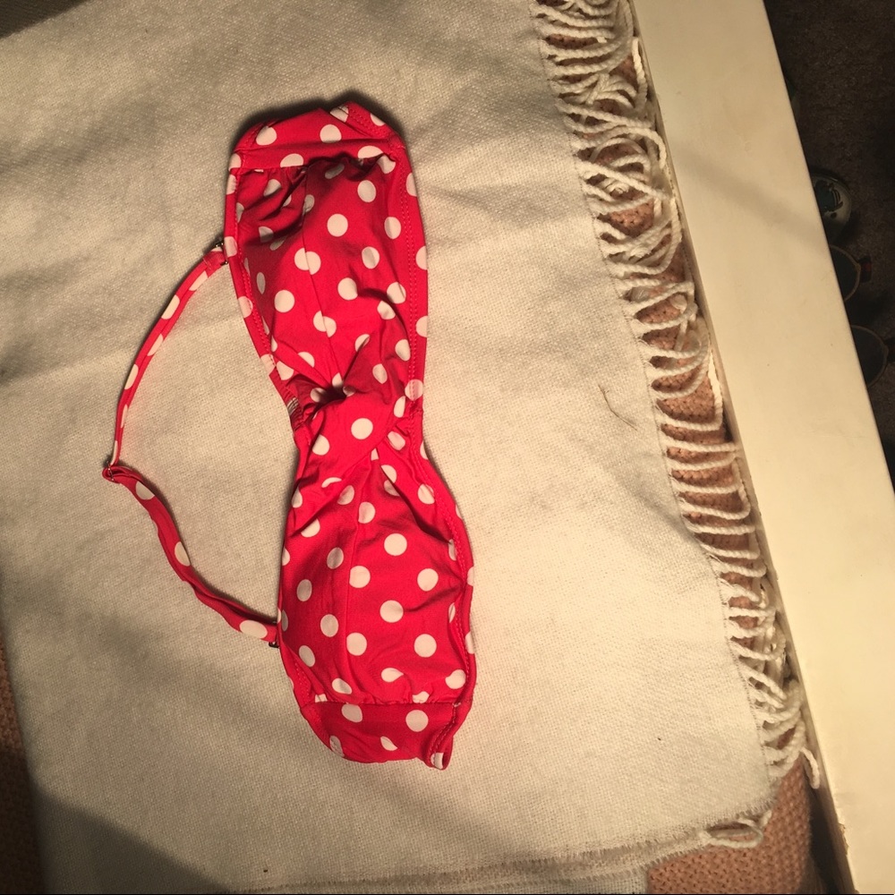 strapless bikini top with optional top string !!