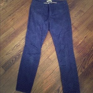 Gap barely worn fun design capris