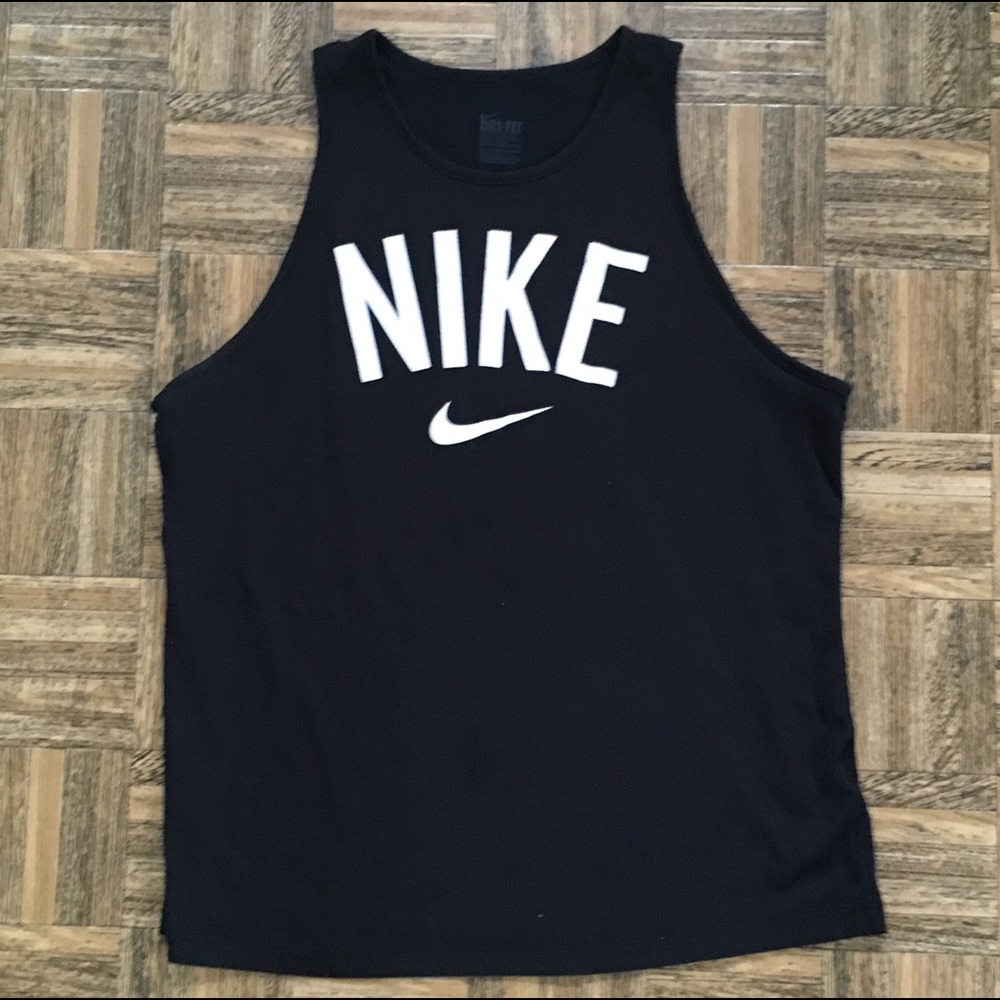 Nike dri fit tank medium
