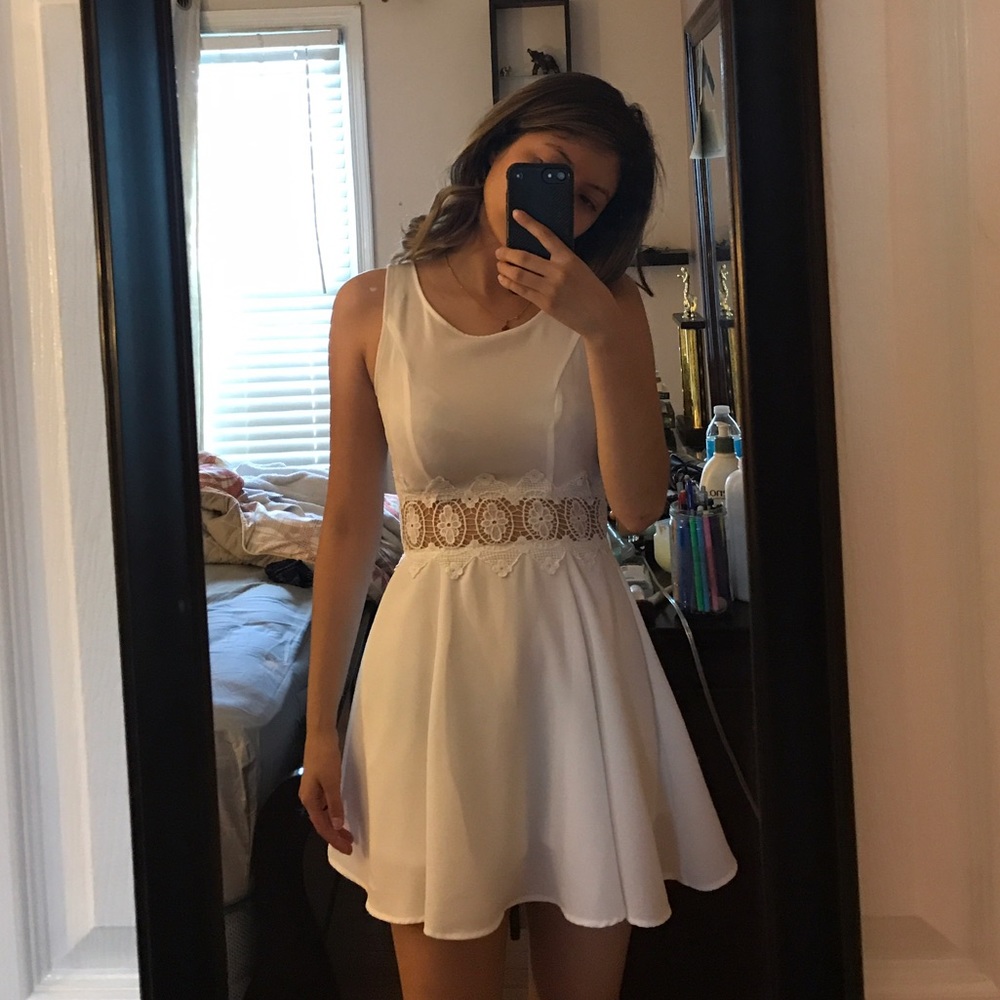 Summer white dress with lace