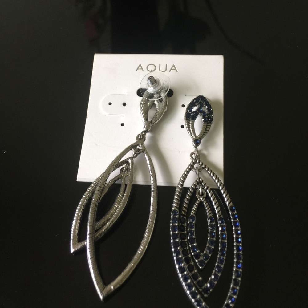 Earring - Picture 3 of 4