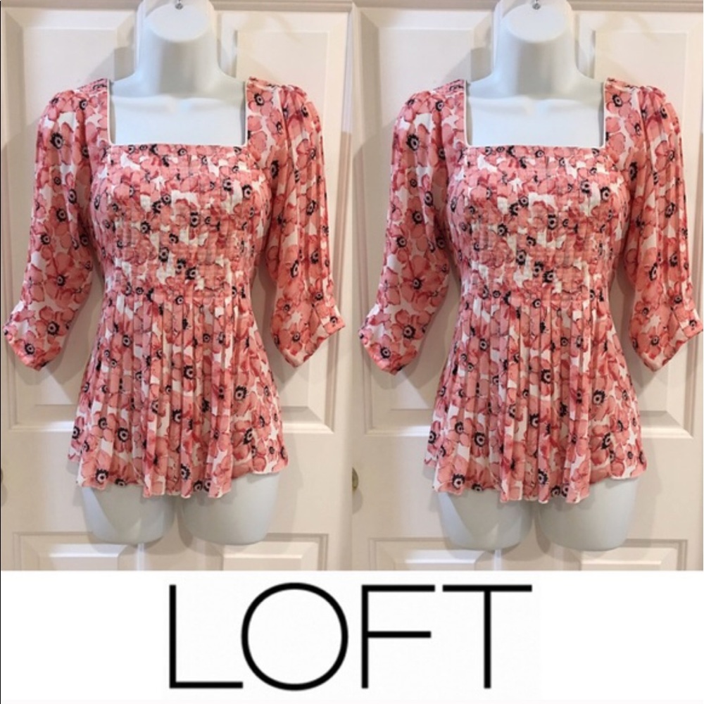 Ann Taylor Loft Beautiful Floral Pleated Blouse