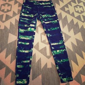 Athleta workout crops