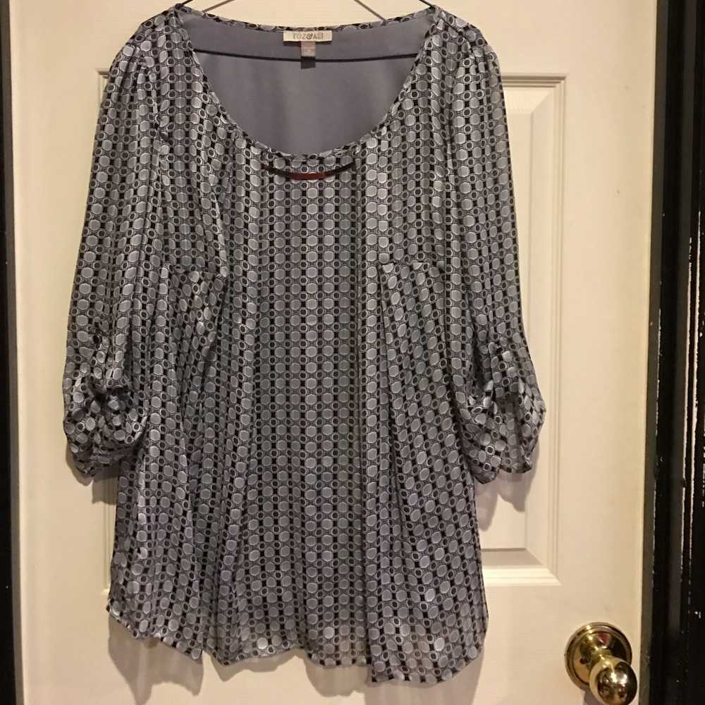 Sheer blouse with lining and silver detail