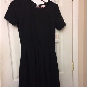 LuLaRoe solid black Amelia NWT