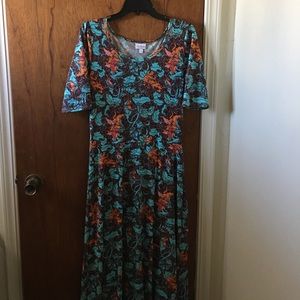 Lularoe Ana 👗👗👗 (maxi dress with sleeves)