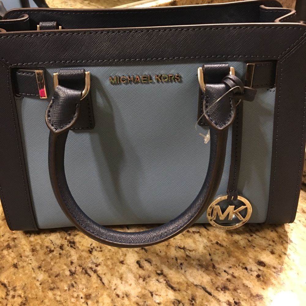 NWT Michael Kors Dillon sky/navy satchel