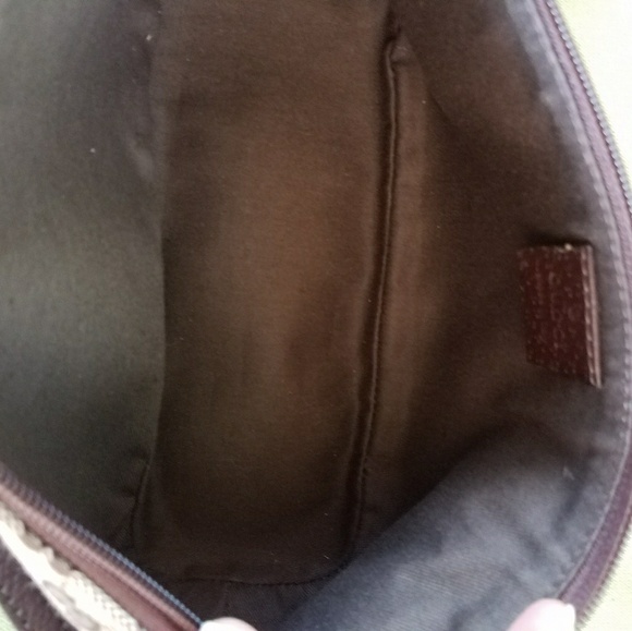 🍃SOLD/Authentic Gucci pochette🍃 - Picture 3 of 8