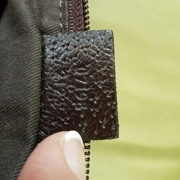 🍃SOLD/Authentic Gucci pochette🍃 - Picture 5 of 8