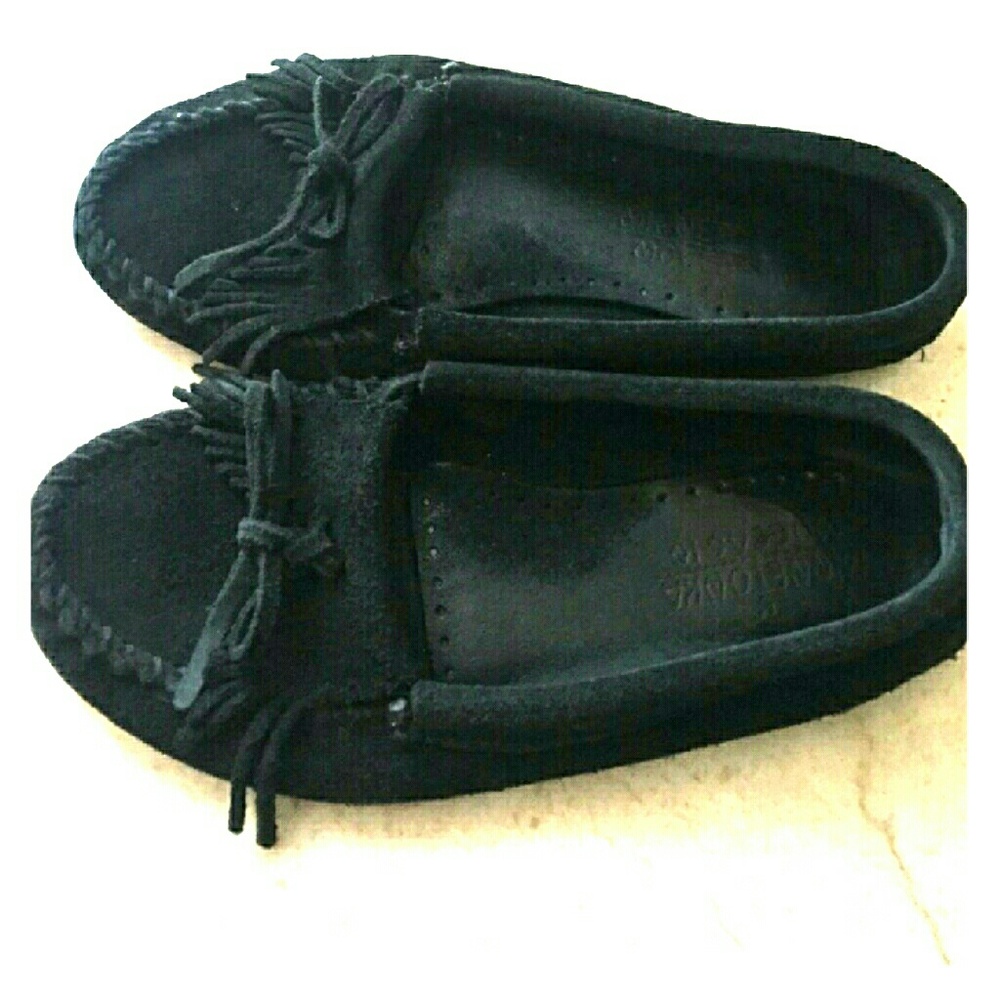 Black Minnetonka Moccasins!