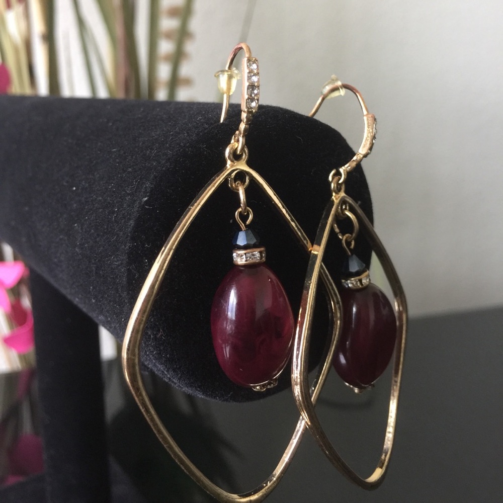 Earring - Picture 2 of 4