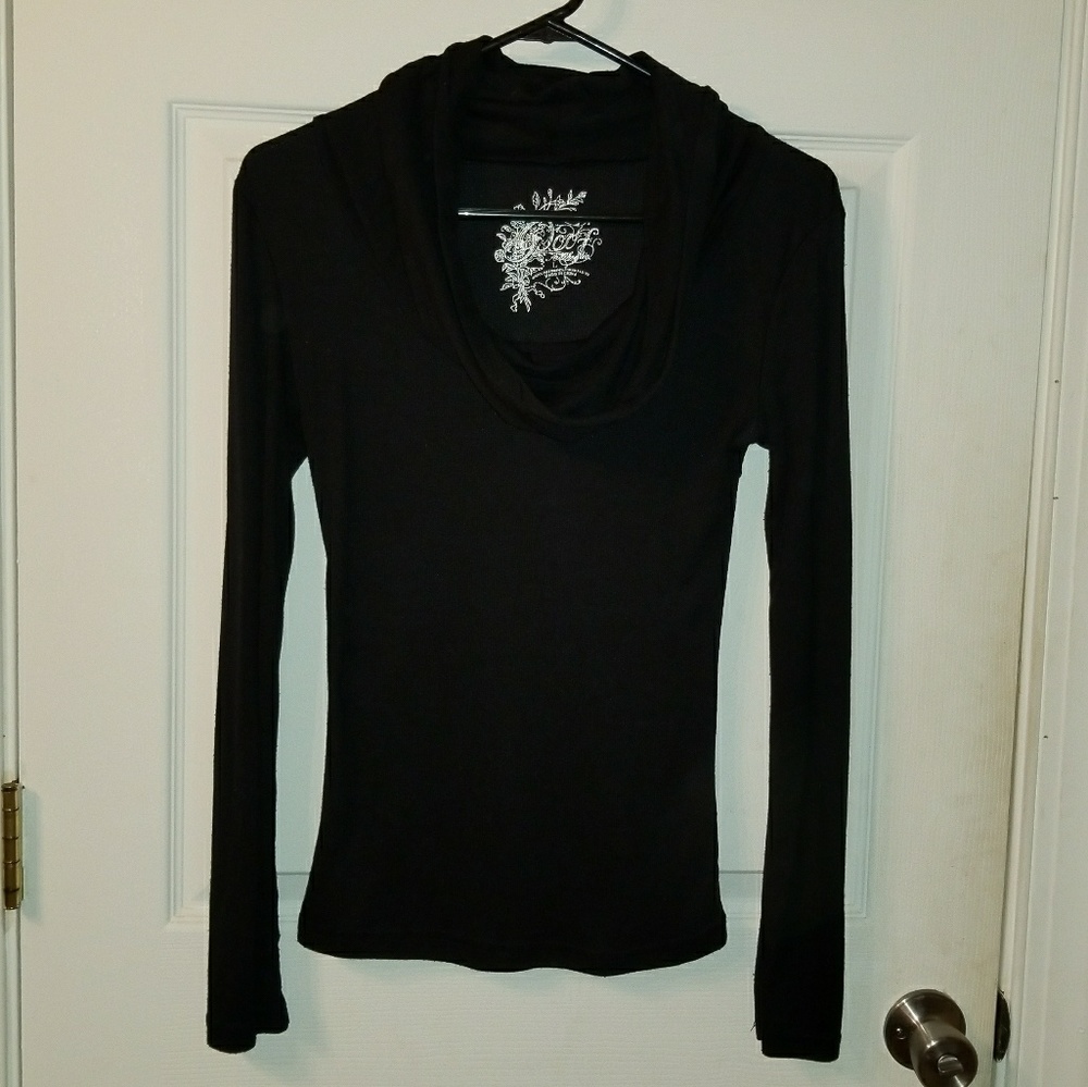 Dressy long sleeve shirt