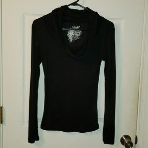 Dressy long sleeve shirt