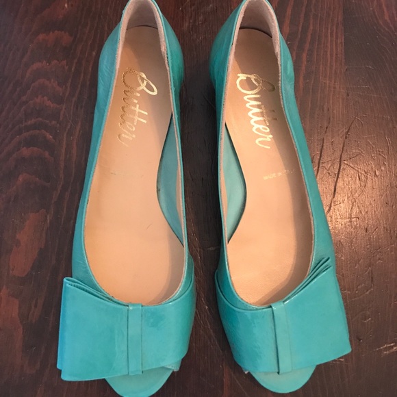 Butter Shoes Shoes - Butter Peep toe wedges