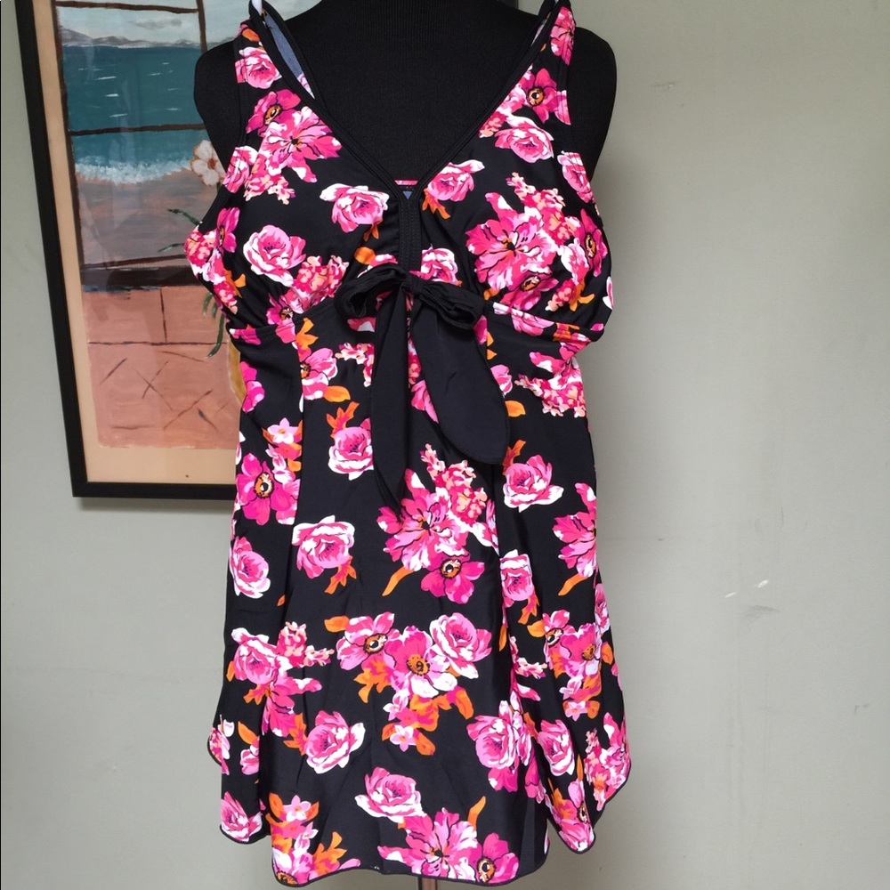 One piece Swimsuit , size L