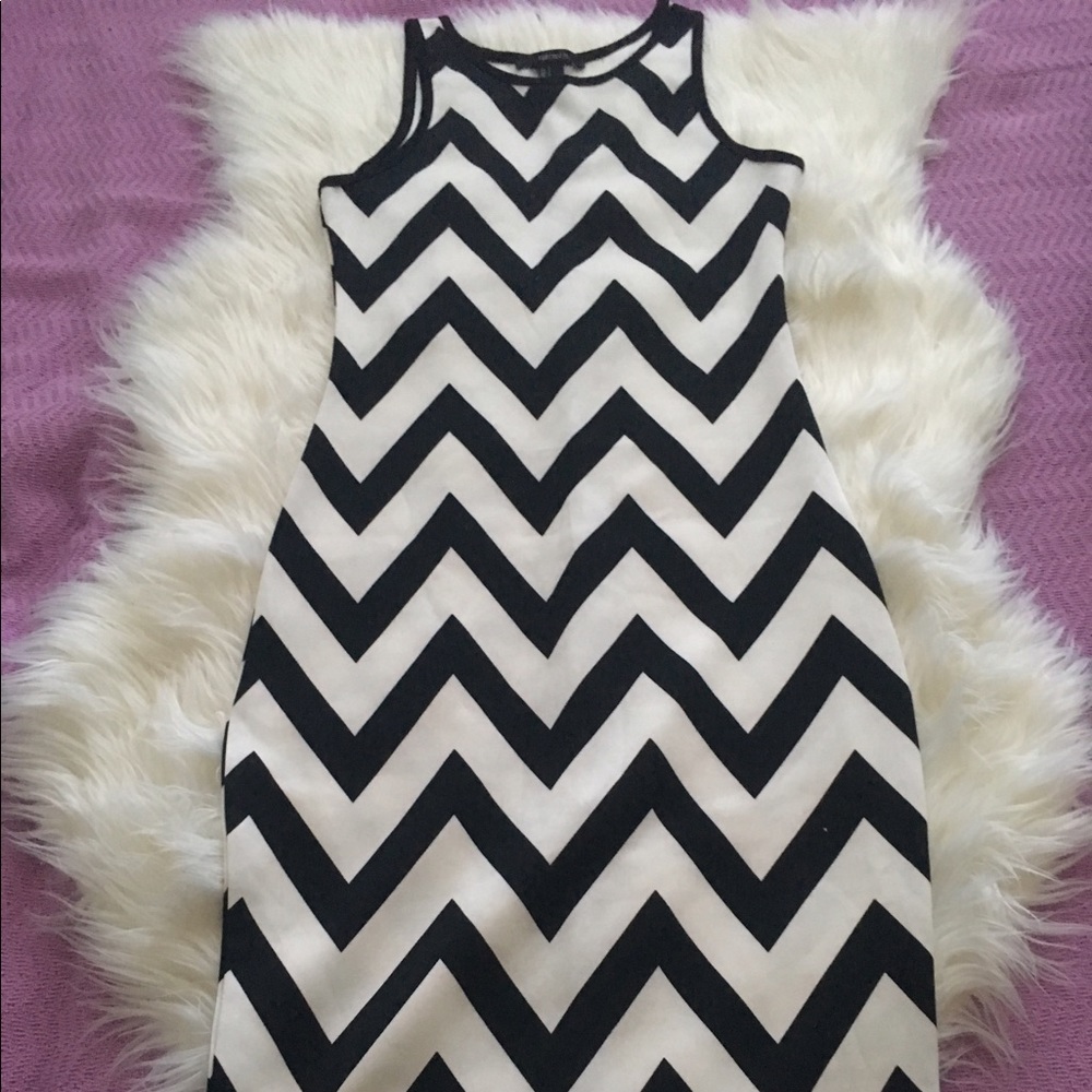 Forever 21 Chevron Midi Dress