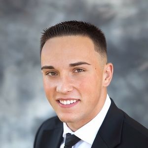 Meet your Posher, Eric