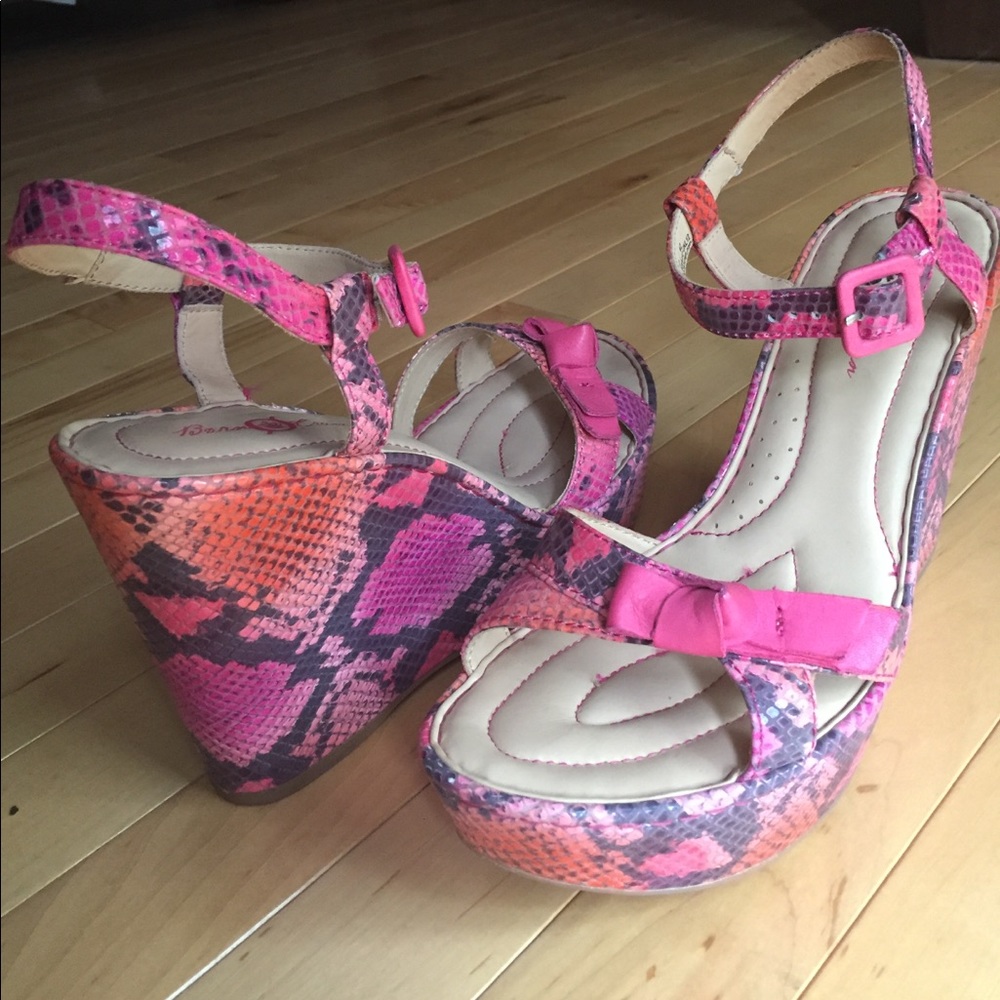 Born Crown Collection embossed leather wedges 10