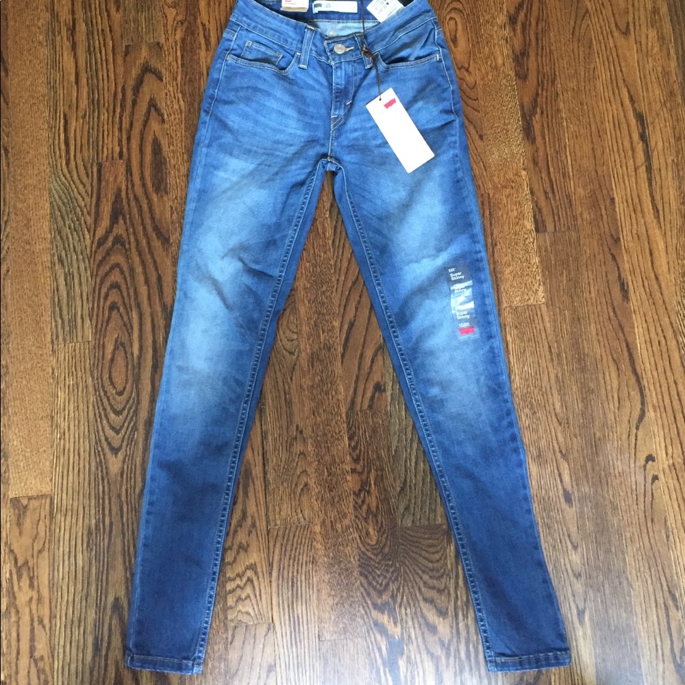 BRAND NEW LEVI'S RESERVED