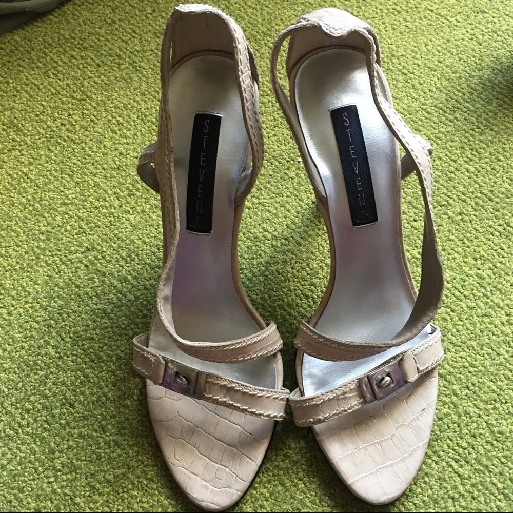 Steven by Steve Madden