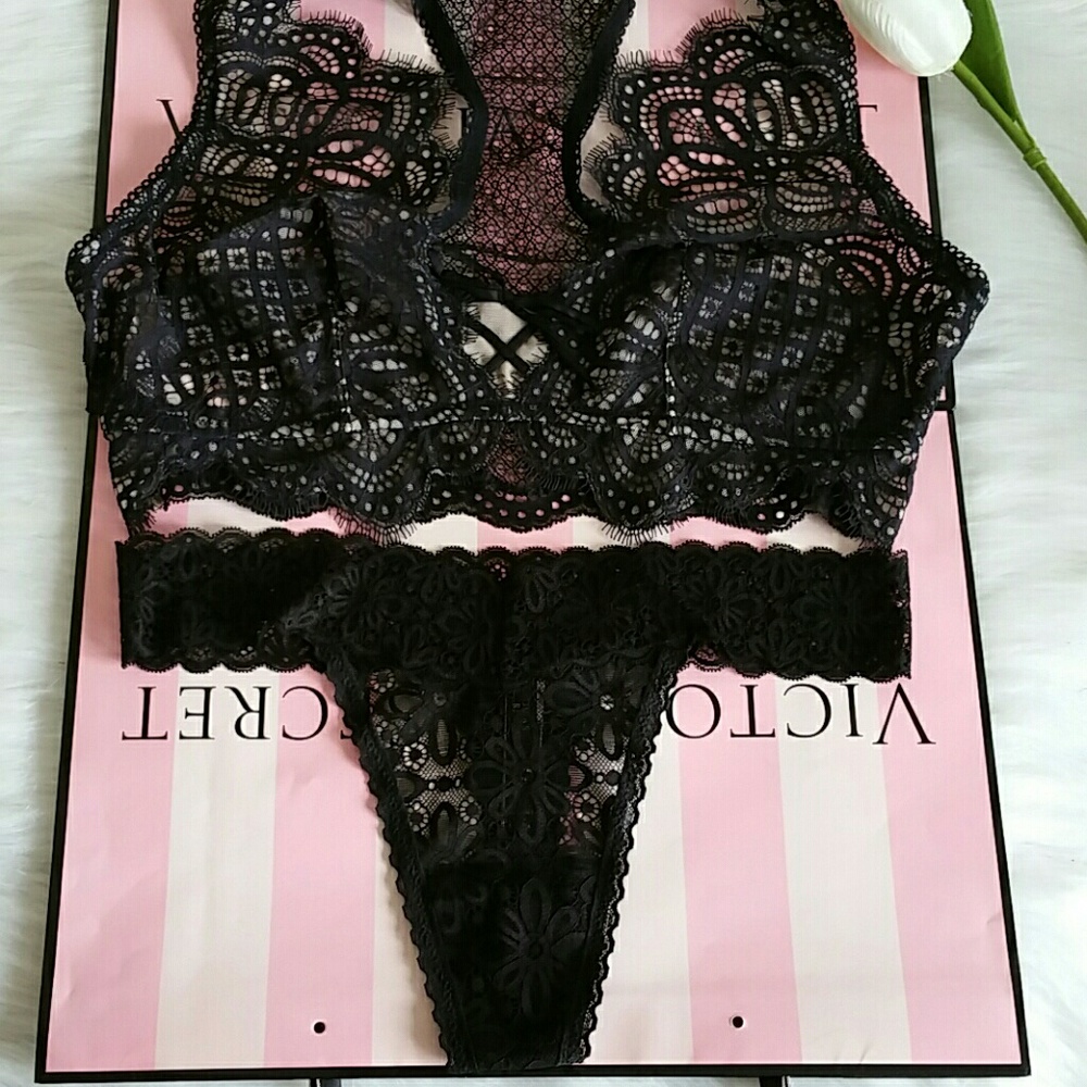VS DREAM ANGELS BRALETTE SIZE L & PANTY L - Picture 3 of 6