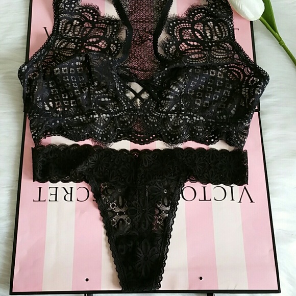 VS DREAM ANGELS BRALETTE SIZE L & PANTY L - Picture 3 of 6