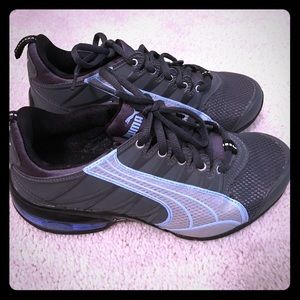 5.5 Women's PUMA shoes