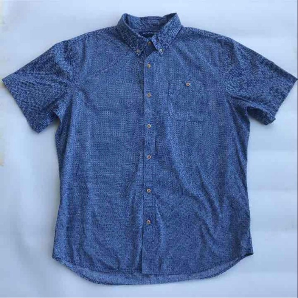 Old Navy Men's Button Down Collar Shirt Size XL - Picture 1 of 4