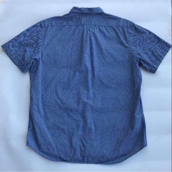 Old Navy Men's Button Down Collar Shirt Size XL - Picture 2 of 4