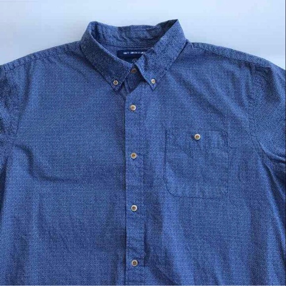 Old Navy Men's Button Down Collar Shirt Size XL - Picture 3 of 4