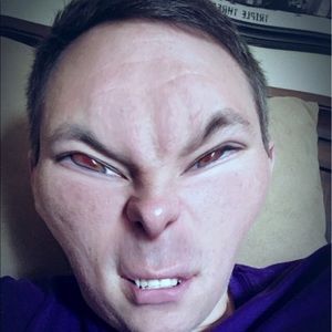 Meet your Posher, Pierce