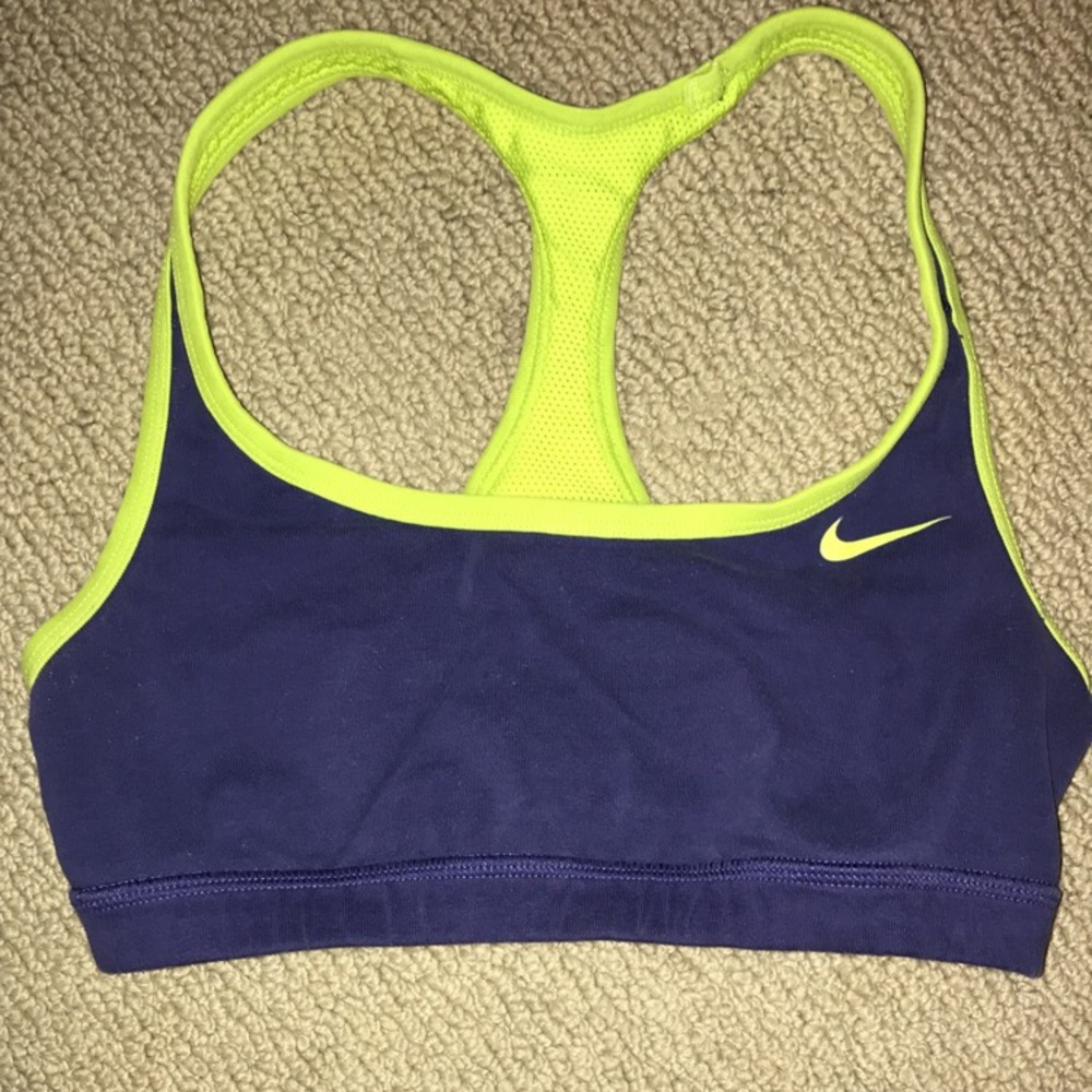 Womens Reversible NIKE sports bra