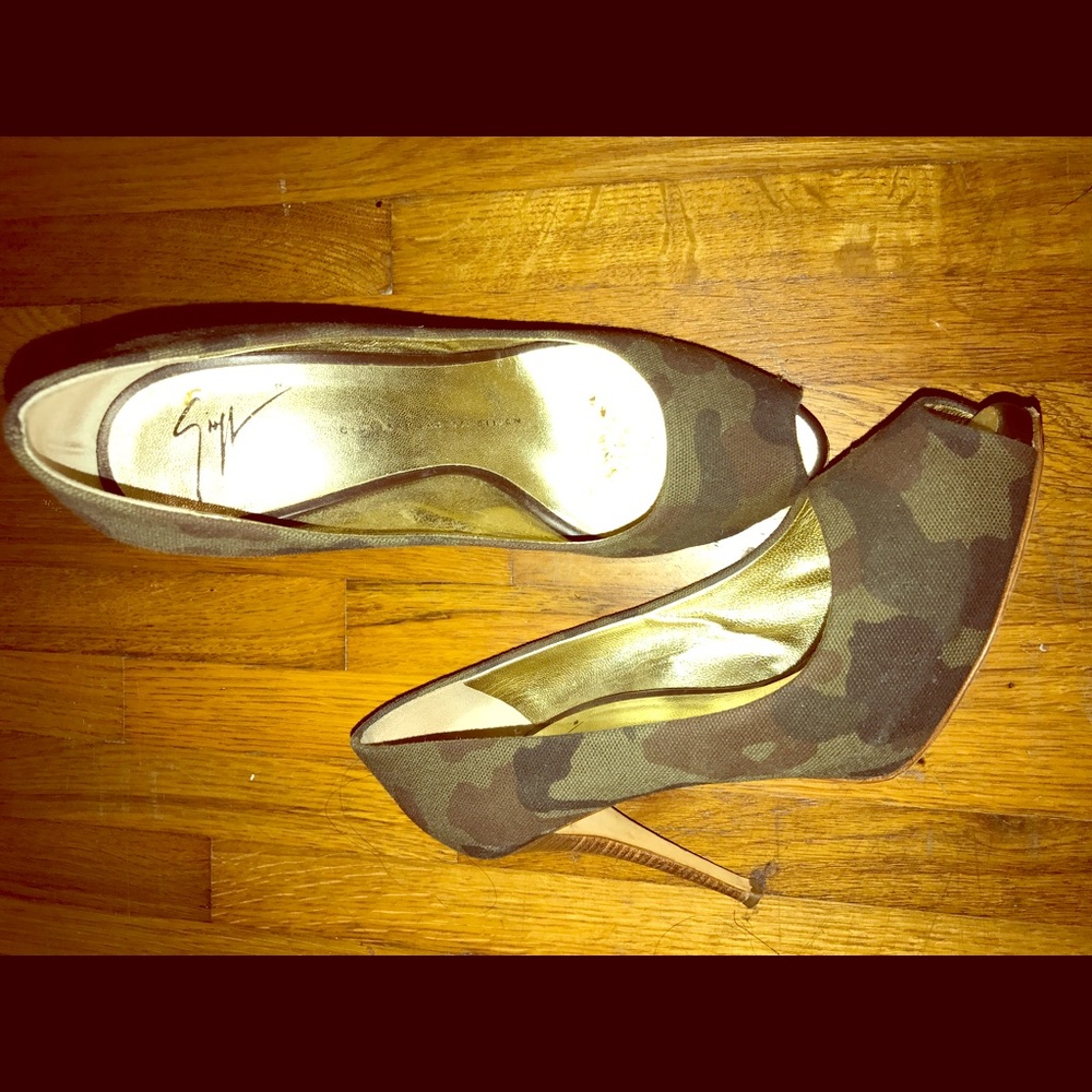 Giuseppe Zanotti camo heels