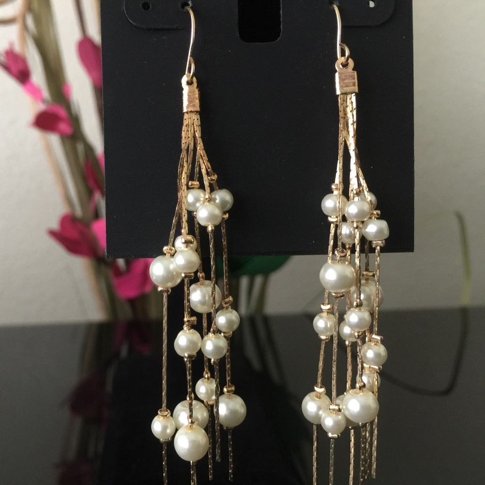 Earring - Picture 3 of 5