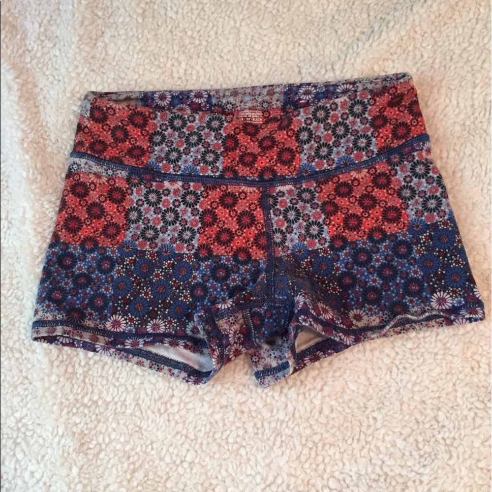 American eagle yoga/workout shorts