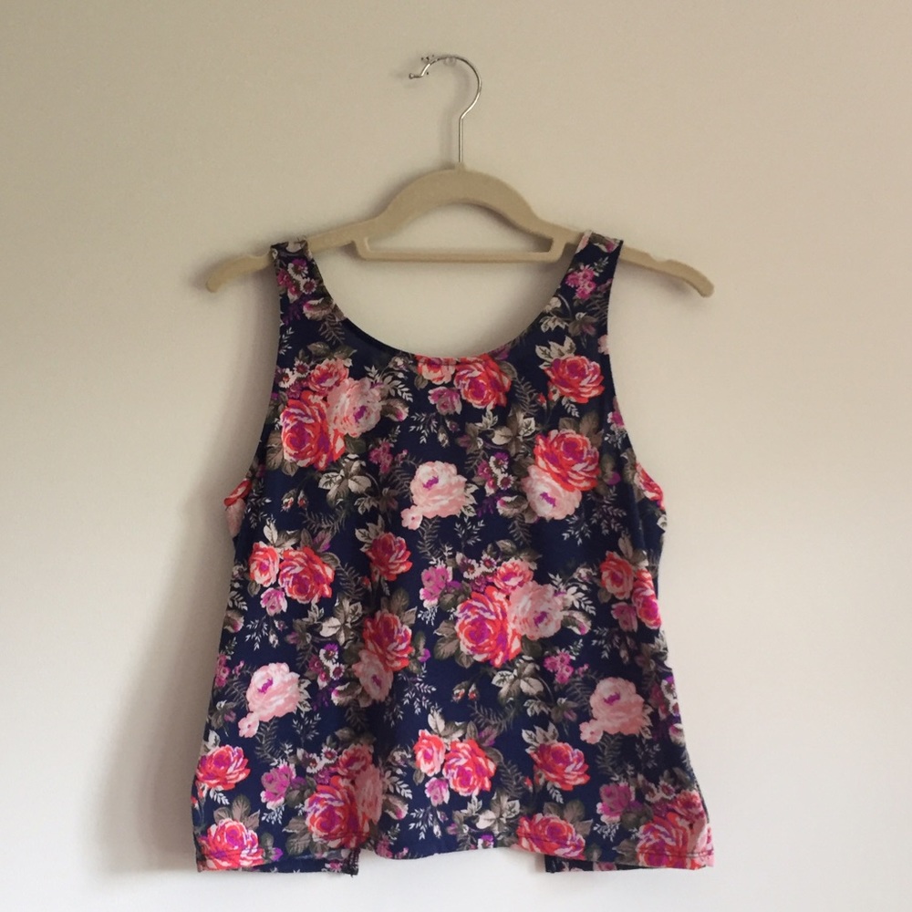 Xhilaration Floral Pattern Shirt with Back Cut-out