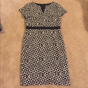 Black and white short sleeve Adrianna Papell dress