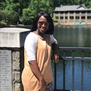 Meet your Posher, Christina