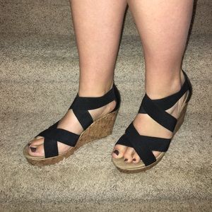 Stretchy strap wedges!!