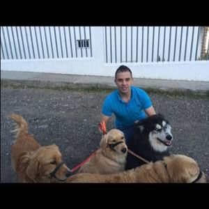 Meet your Posher, Andres