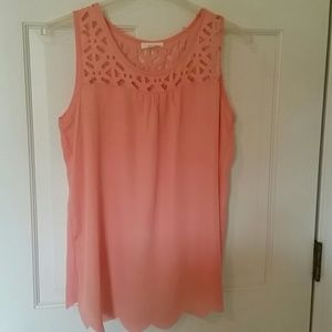 NEVER WORN Sleeveless blouse w/ unique back