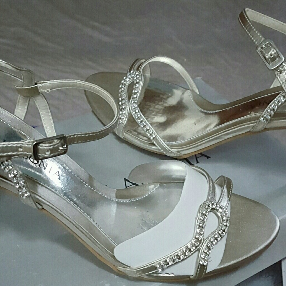 Lasonia formal slingback heels