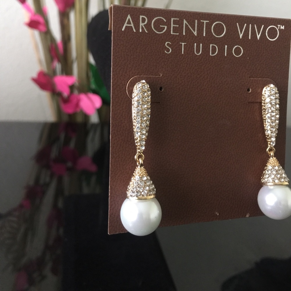 Earring - Picture 2 of 7