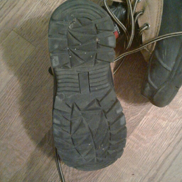 Boots - Picture 5 of 5